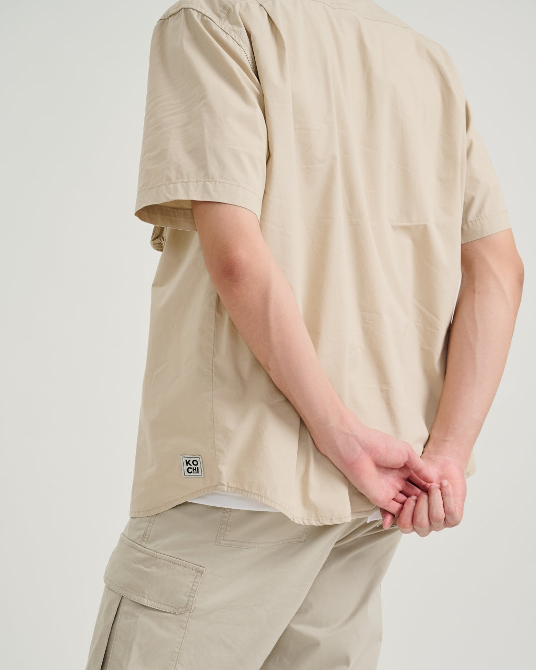 เสื้อเชิ้ตโอเวอร์ไซส์ลายโมโนโคชิ