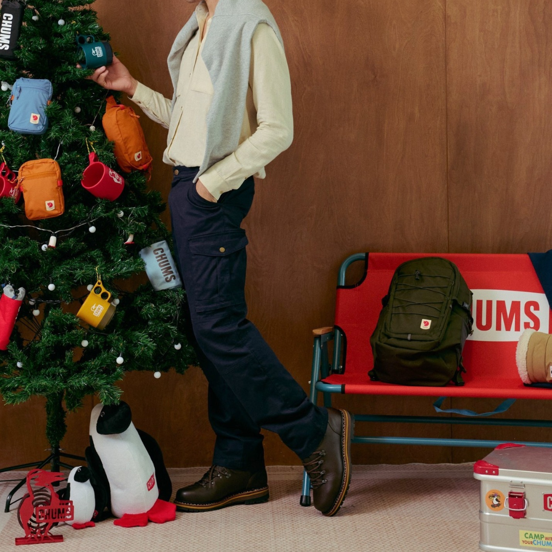 CHUMS Back with Bench | CHUMS